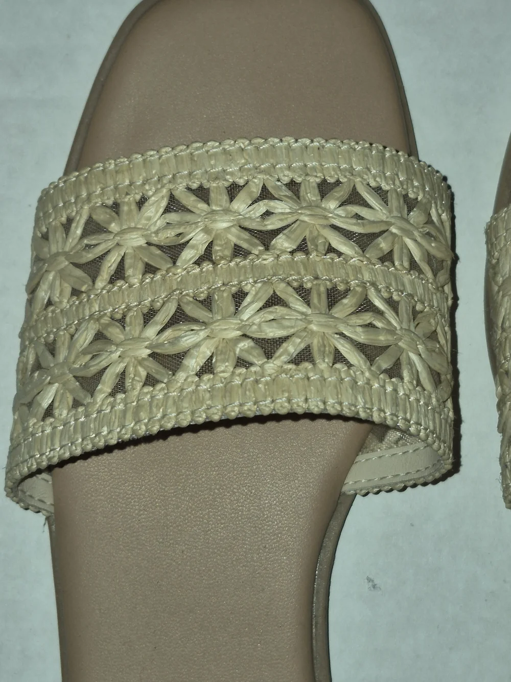 Old Navy Women's Tan Woven Slide Sandals